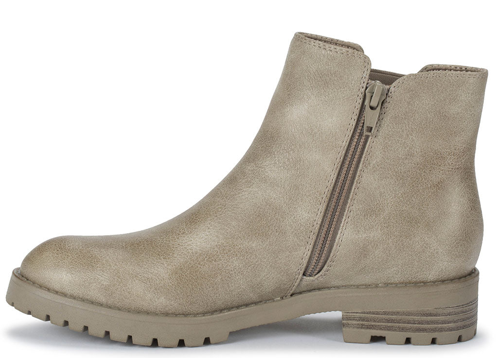 Baretraps Women's Daytona Chelsea Boot