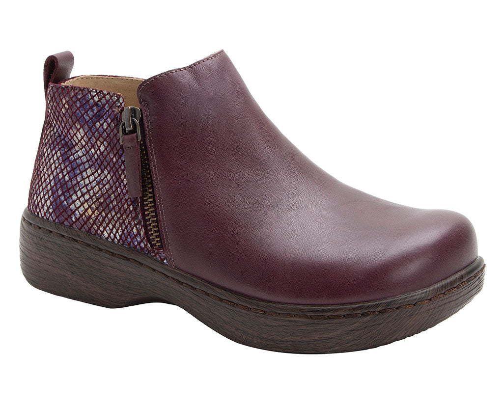 Alegria Women's Oaklee Slip-Resistant Booties
