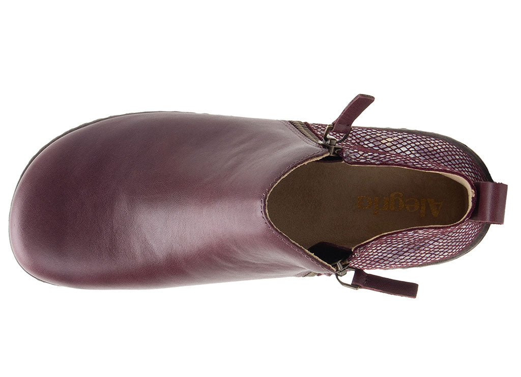 Alegria Women's Oaklee Slip-Resistant Booties
