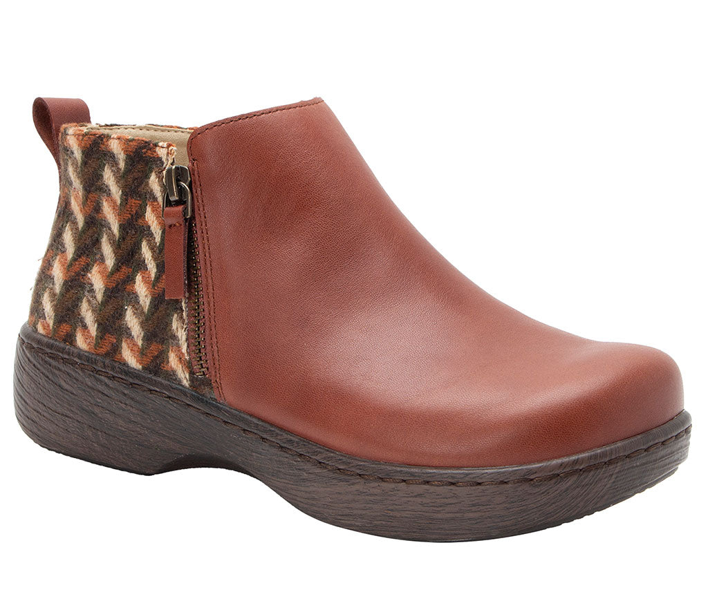 Alegria Women's Oaklee Slip-Resistant Booties