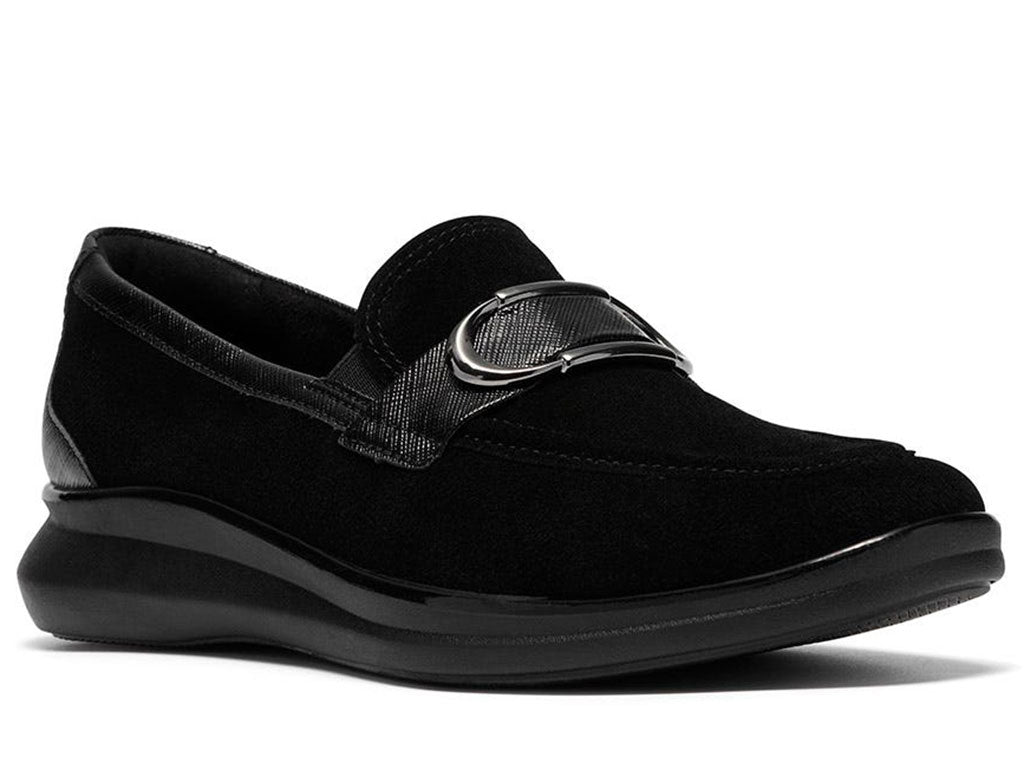 Clarks Women's Lynell Bay Buckle Loafer