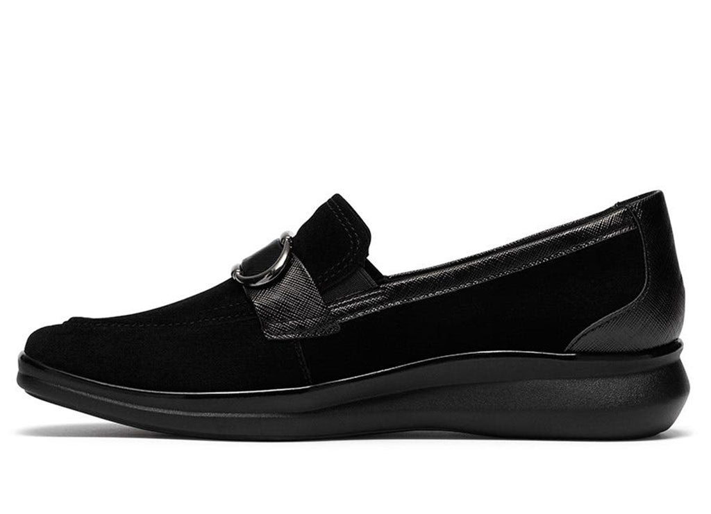 Clarks Women's Lynell Bay Buckle Loafer