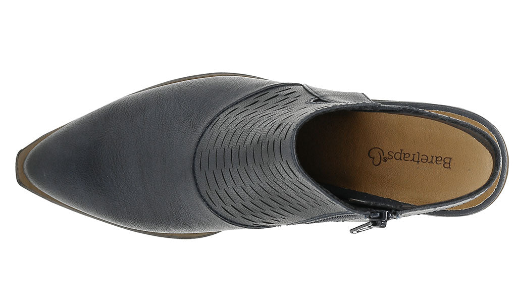 Baretraps Women's Yangley