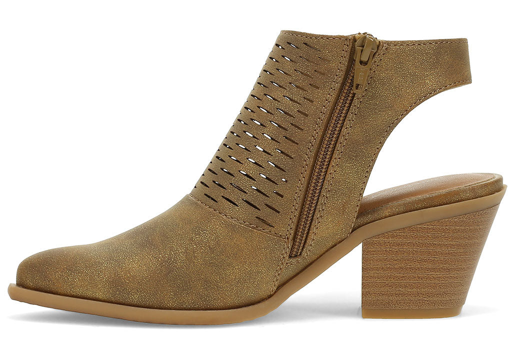 Baretraps Women's Yangley