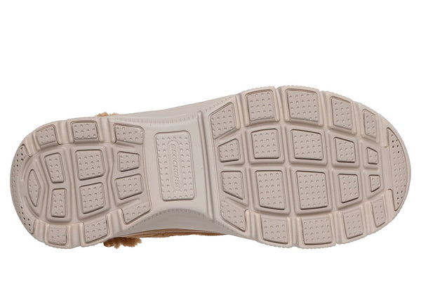Skechers Women's Relaxed Fit Easy Going Cozy Lodge Bootie