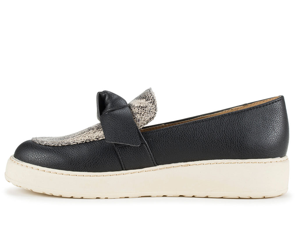 Baretraps Women's Ferdana Moc Toe Wedge Loafer