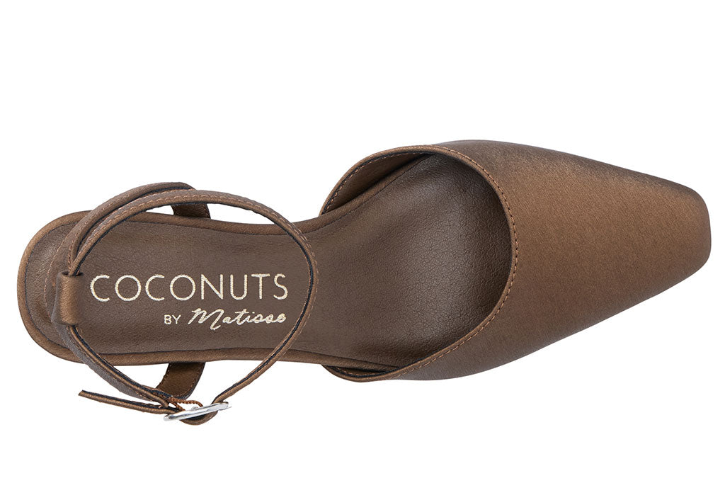 Coconuts by Matisse Women's Finn Pointed Toe Pumps