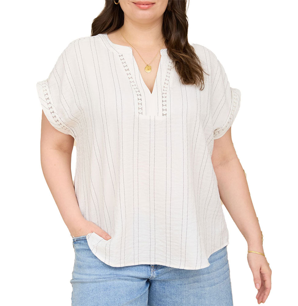 Blu Pepper Textured Lace Top
