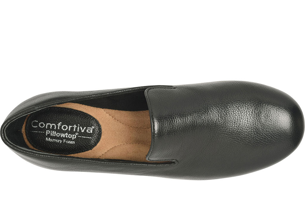 Comfortiva Women's Tammie Leather Loafer
