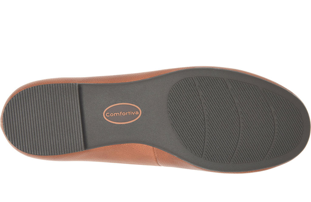 Comfortiva Women's Tammie Leather Loafer