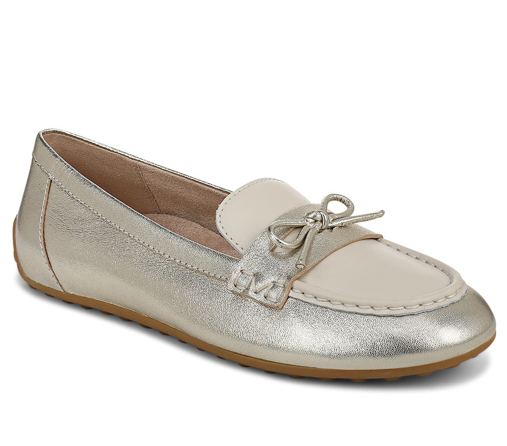 Vionic Women's Taryn Driving Moccasin