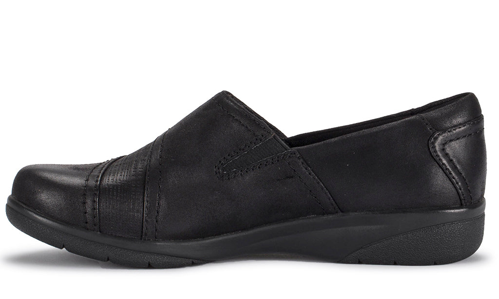 Baretraps Women's Darma Slip On