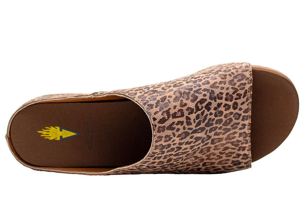 Volatile Women's Wren Wedge Mule