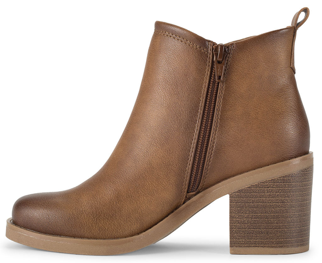 Baretraps Women's Maria