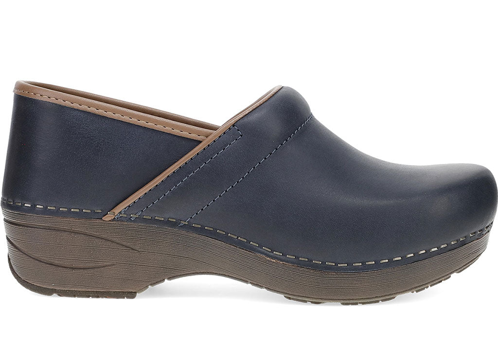 Dansko Women's XP 2.0 Lightweight Slip-Resistant Occupational Clog