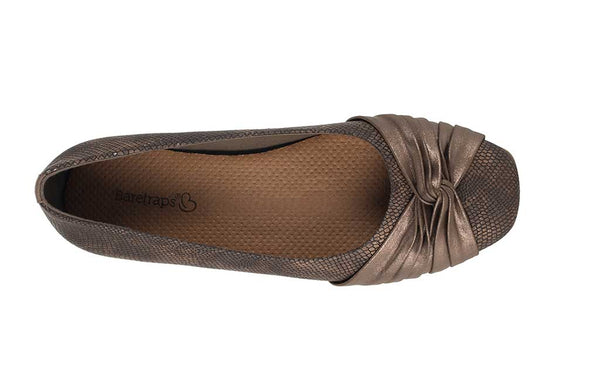 Baretraps Women's Chainey Casual Flat