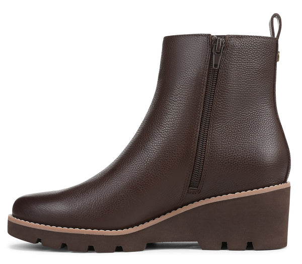 Vionic Women's Aria 2.0 Wedge Chelsea Boot