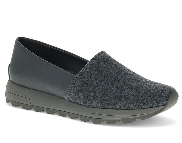 Baretraps Women's Gennie