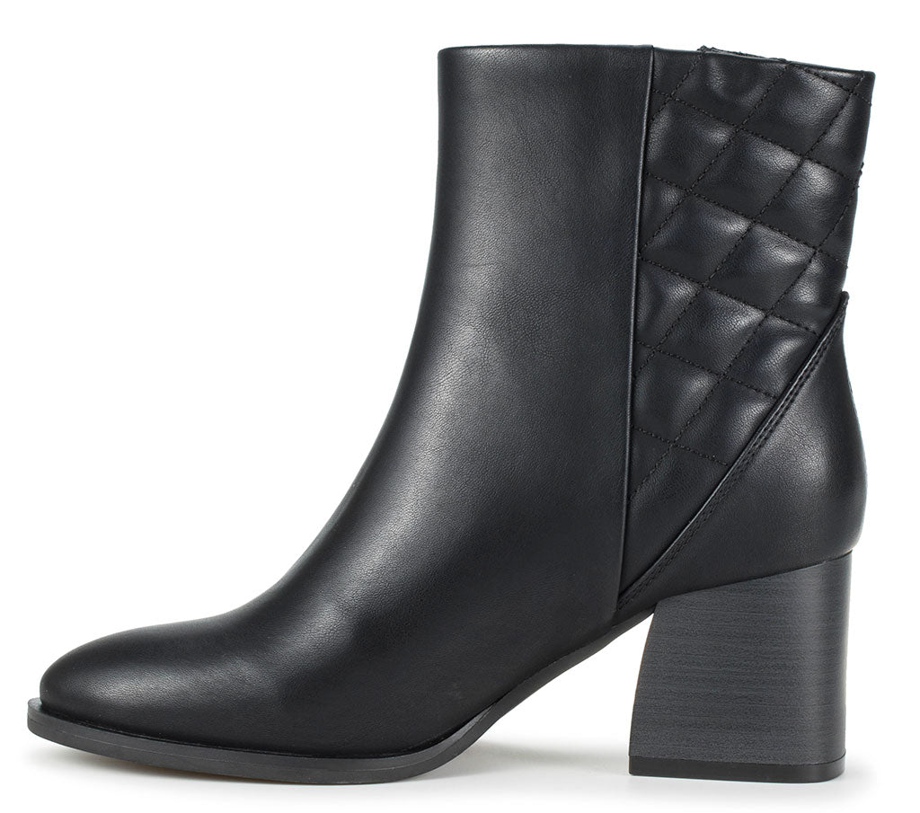 Baretraps Women's Dineen Slip-Resistant Bootie