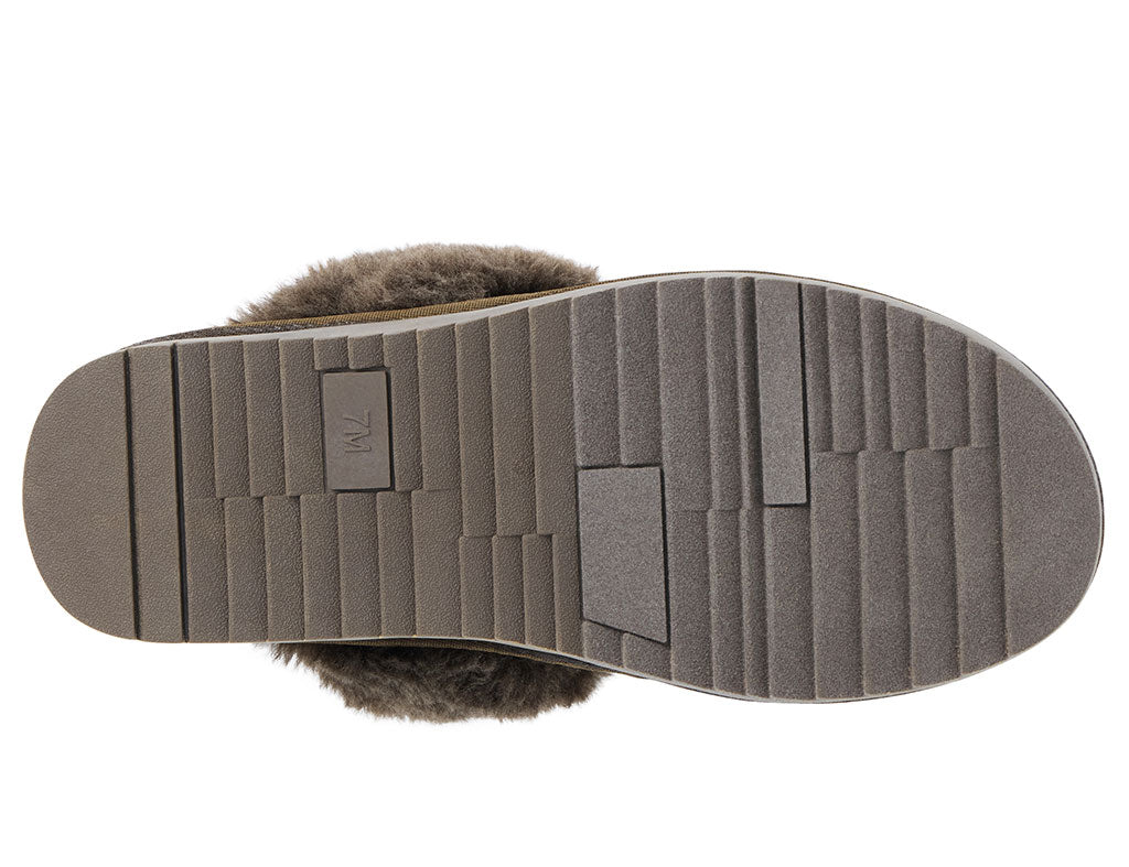 Beach by Matisse Women's Davos Platform Moc Toe Slipper Clog