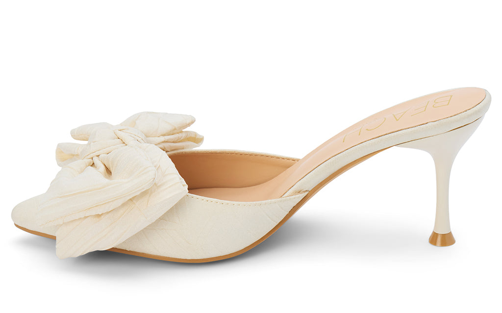 Beach by Matisse Women's Goldie Bow Pump