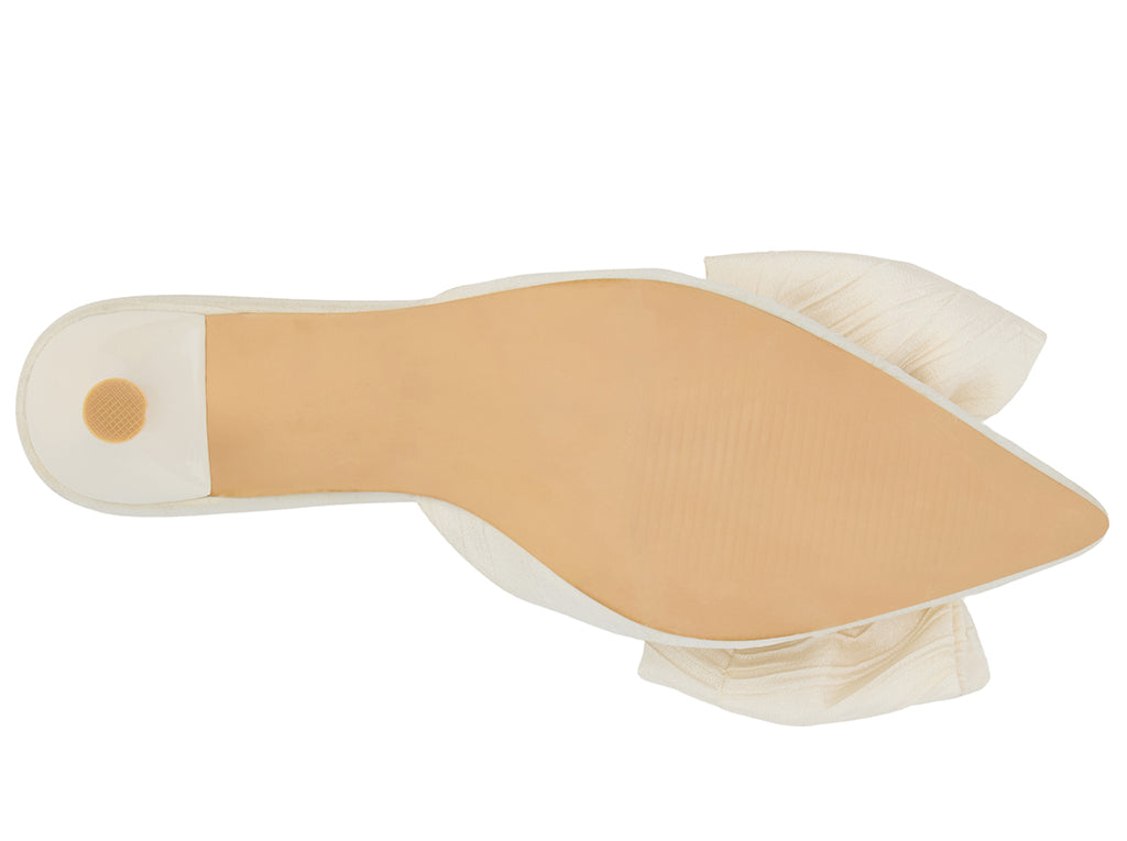 Beach by Matisse Women's Goldie Bow Pump