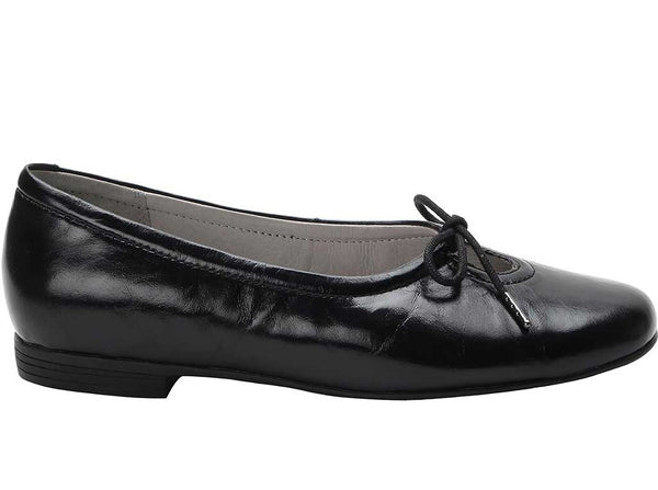 Alegria Women's Leilah Keyhole Lace Ballet Flats