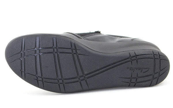 Clarks Women's Suttyn Zip