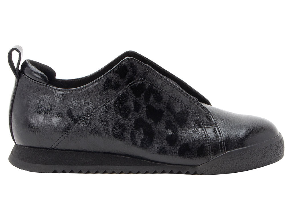Alegria Women's Reah Slip-Resistant Sporty Retro Sneakers