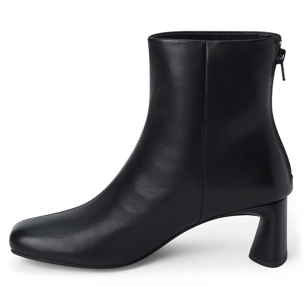 Matisse Women's Mickey Square Toe Ankle Bootie