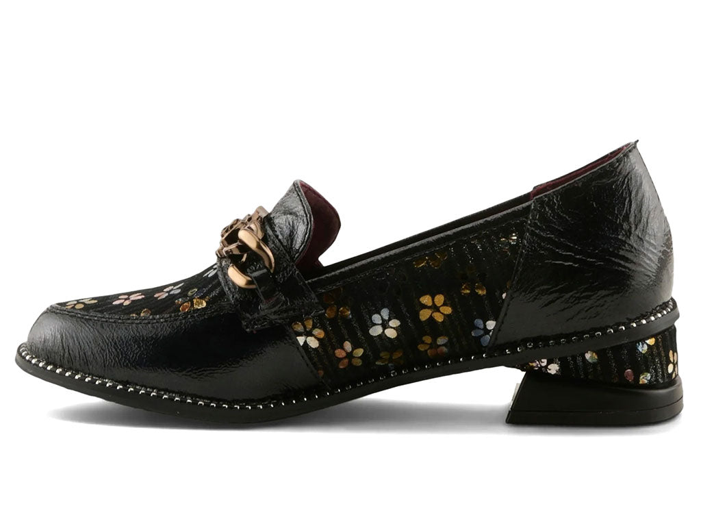 L'Artiste Women's Shinyshoes Chain Loafer