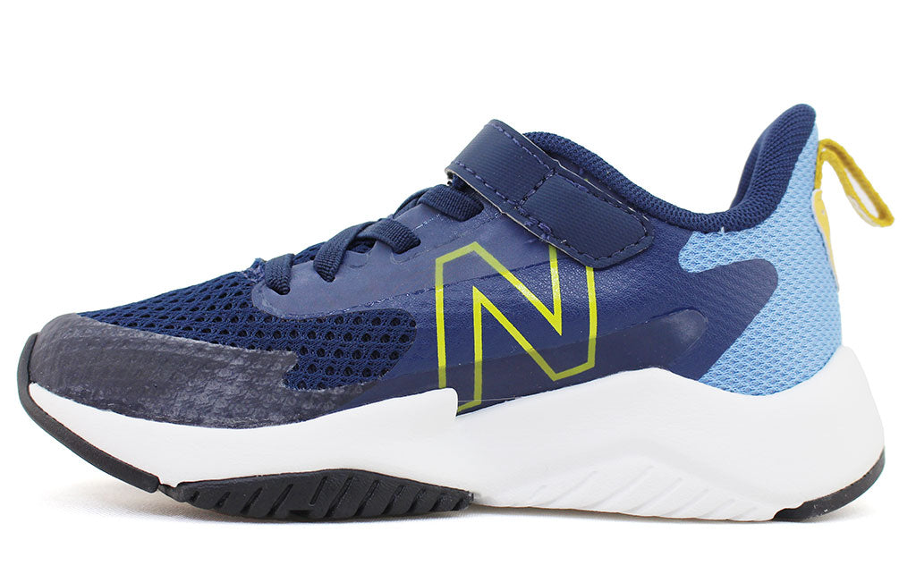 New Balance Big Kids Arishi v4 Sneakers