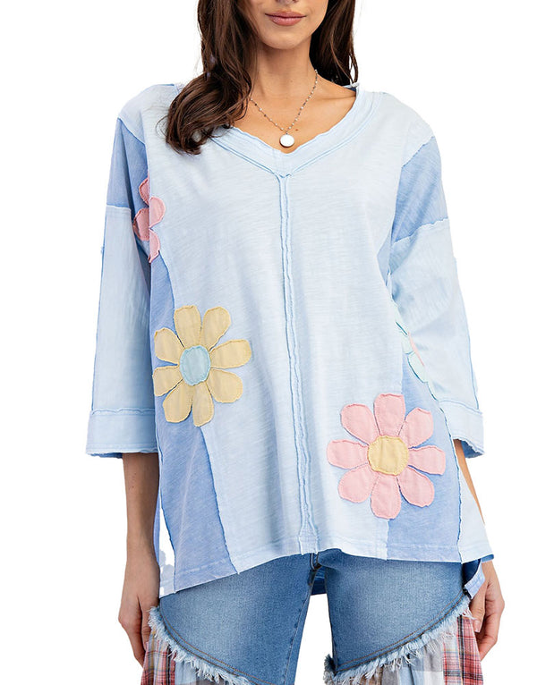 Easel 3/4 Floral Top