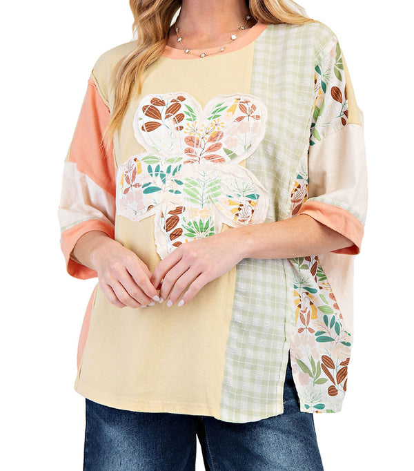 Easel 3/4 Floral Top