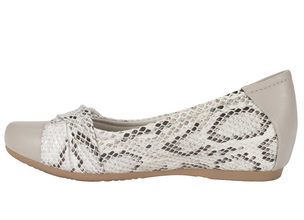 Baretraps Women's Mitsy Slip-Resistant Ballet Flats