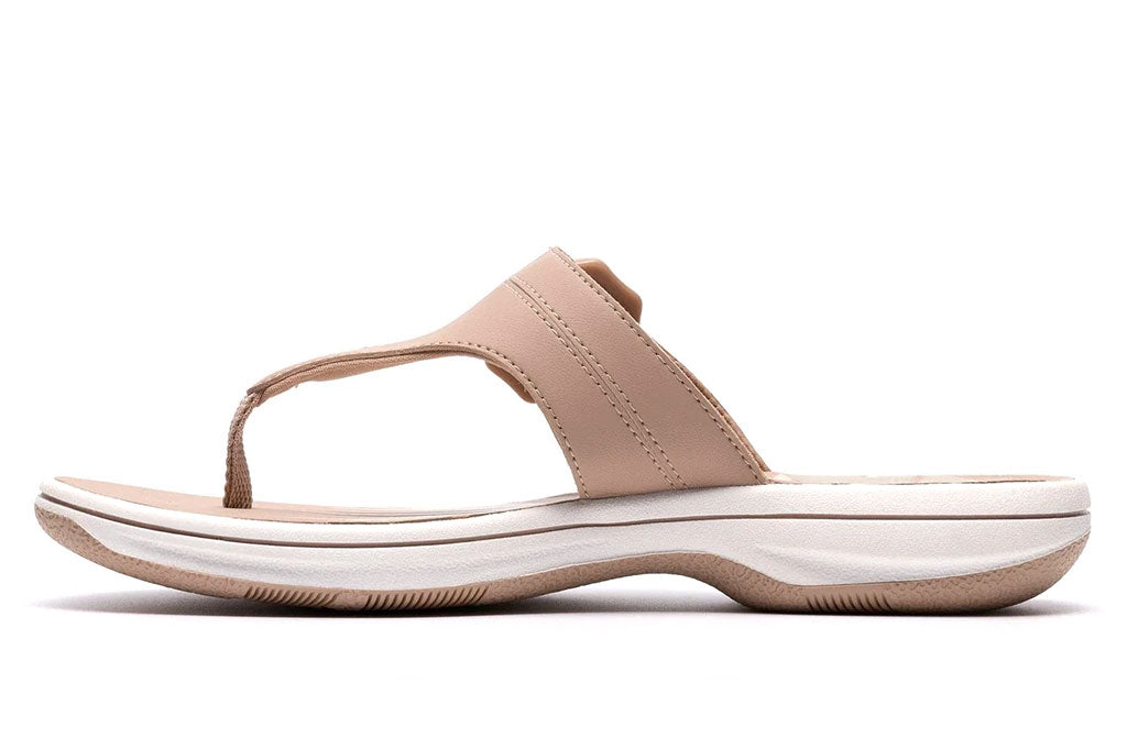 Clarks Women's Breeze Cove Thong Slide Sandal