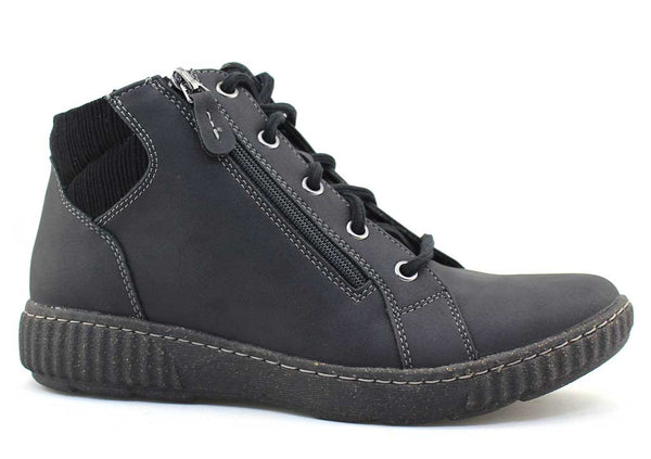 Clarks Women's Caroline Karlie Lace Up Boot