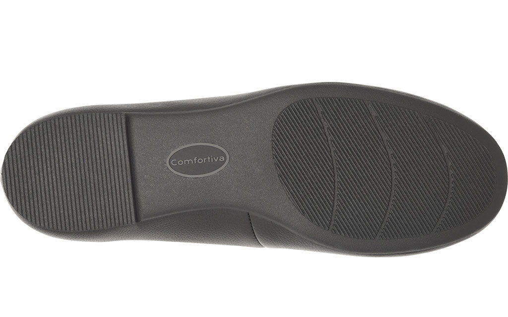 Comfortiva Women's Tammie Leather Loafer