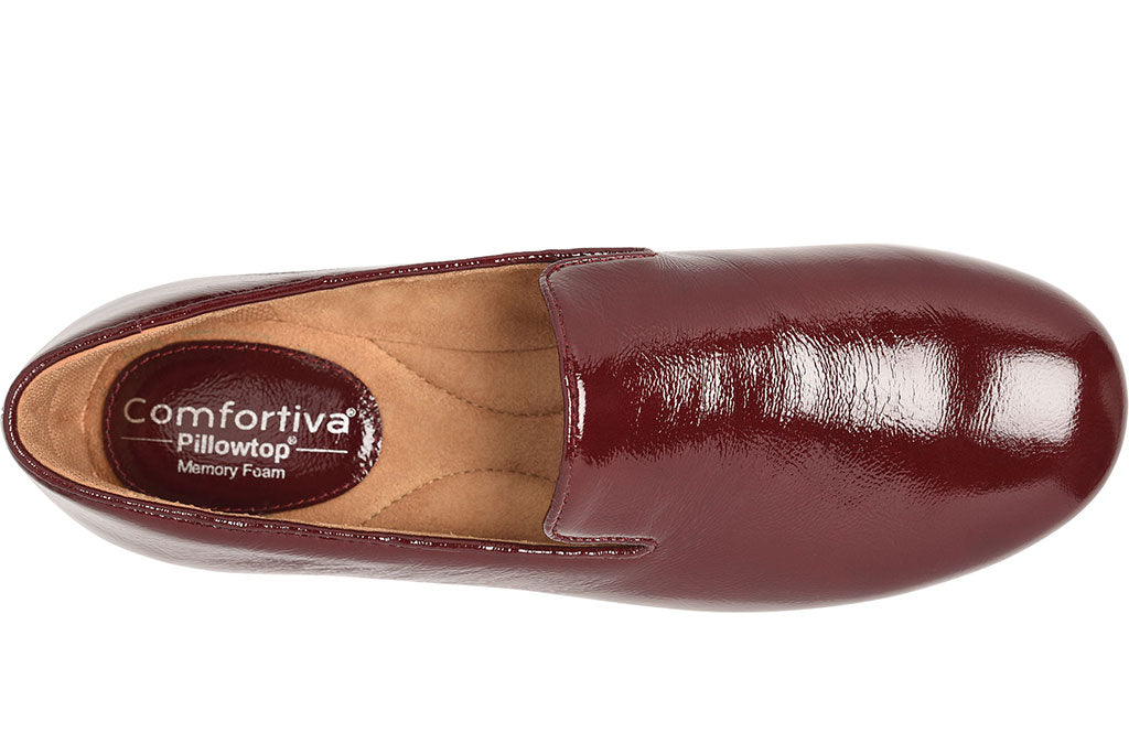 Comfortiva Women's Tammie Leather Loafer