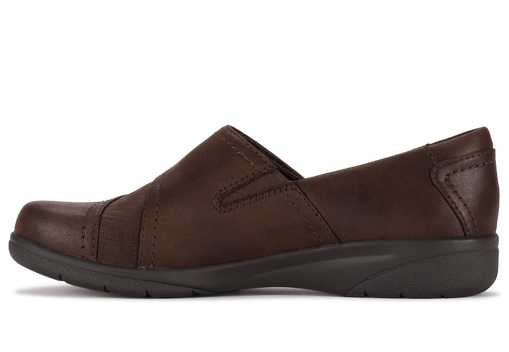 Baretraps Women's Darma Slip On