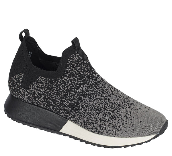 Baretraps Women's Pringer Slip On Sneaker