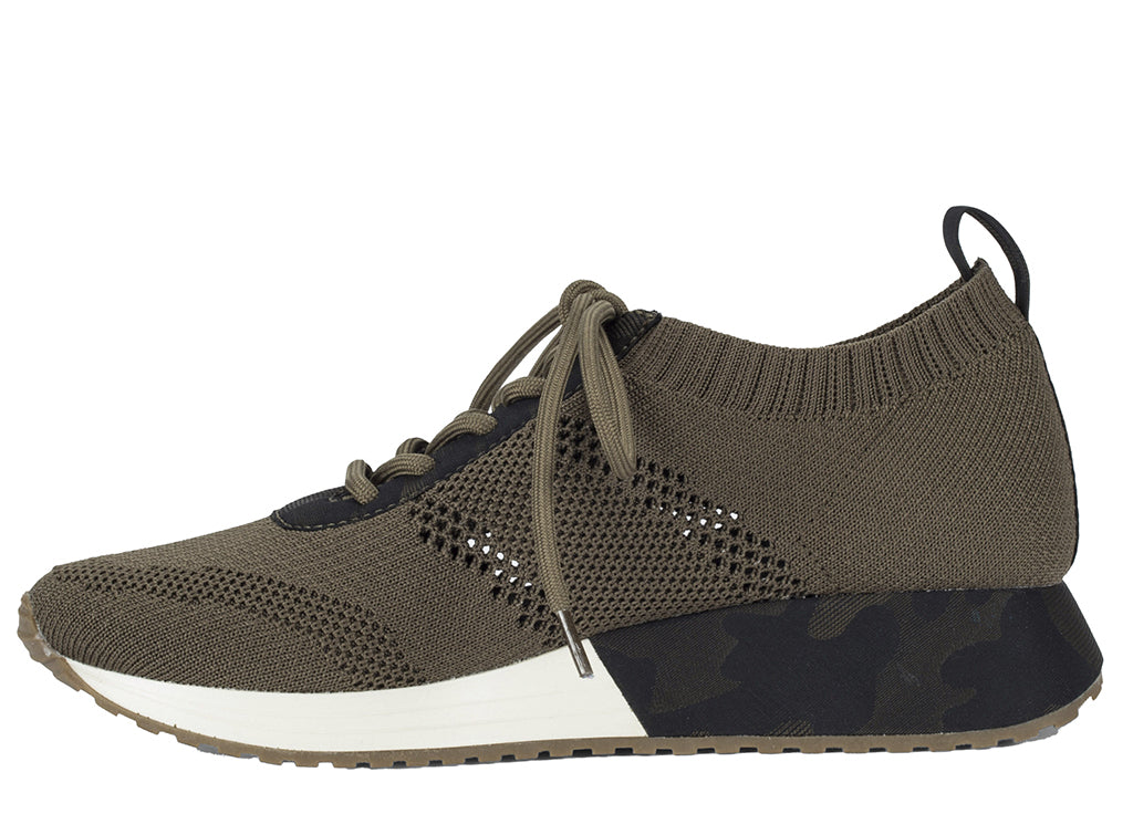 Baretraps Women's Palta Sneaker