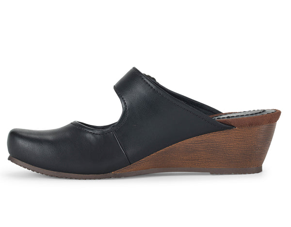 Baretraps Women's Luna Mary Jane Mule